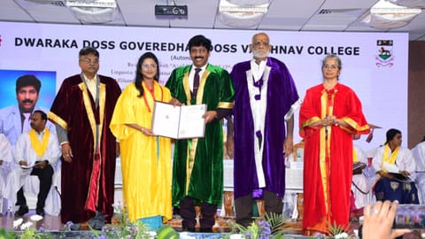 DG Vaishnav College Graduation Day