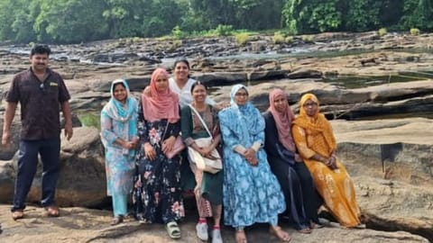Nine tourists from Kerala, including seven women died on Friday