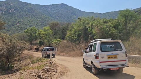 Tamil Nadu: EVMs reach hill booths by car after road laid at Rs 140 crore