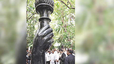 CM Vijay pays tribute to Periyar