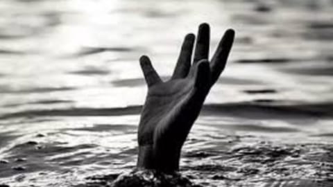Image of drowning used for representative purpose