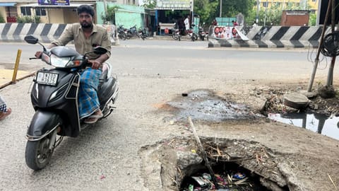 Manhole on Vigneshwara Nagar Main Road