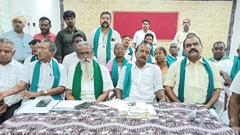 Farmer leaders speaking to media in Tiruchy on Tuesday