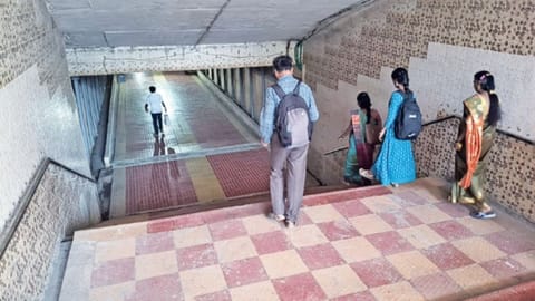 Exposed cables, stagnation at Perambur station