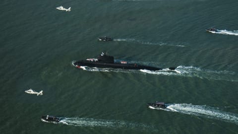 Hangor-class submarine arrives at Karachi Port