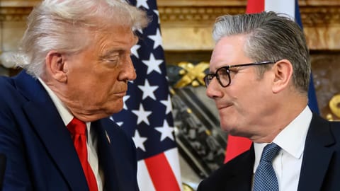 US President Donald Trump, left, and British Prime Minister Keir Starmer