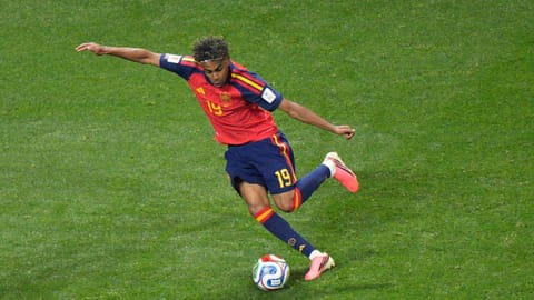 Spain's Lamine Yamal (19) moves the ball during the World Cup Group H soccer match between Spain and Cape Verde in Atlanta