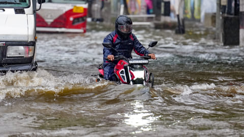 Heavy rain in Mumbai led waterlogging in low‑lying area