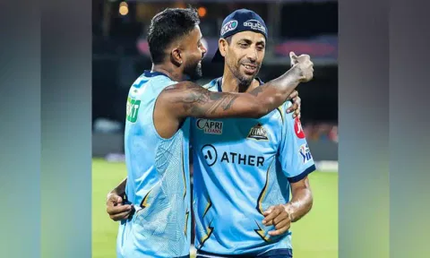 Gujarat Titans captain Hardik Pandya and coach Ashish Nehra