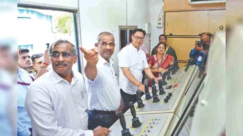 Scientists explaining the works under way for manned submersible vehicle to Union Minister Kiren Rijiju at NIOT in Chennai on Thursday