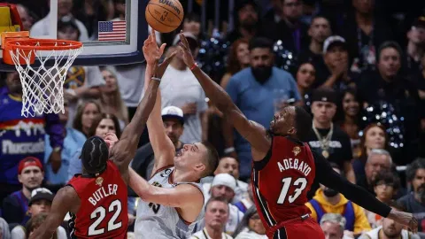 Once again the Nuggets were led by Jokic, the Serbian big man hitting for a double-double of 28 points