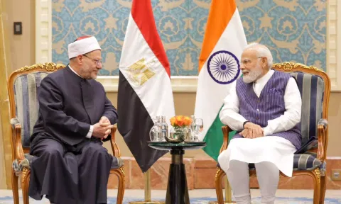 Prime Minister Narendra Modi with the Grand Mufti of Egypt, (Twitter/@narendramodi)