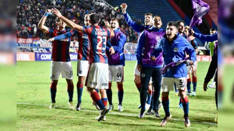  Paraguayan forward Adam Bareiro came from behind to advance to the Copa Sudamericana (Photo: IANS)