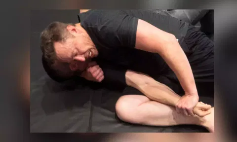 Elon Musk training jiu jitsu