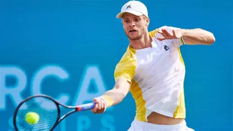 Mallorca Championships: Hanfmann upsets Tsitsipas on grass for first top-5 win