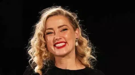 Amber Heard praises