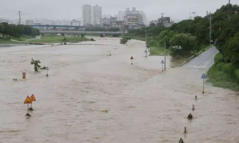 View of a river flood, caused by heavy rain in Cheongju, South Korea (Reuters)
https://kathmandupost.com/world/2023/07/15/south-korea-landslides-floods-kill-more-than-20-over-1-000-evacuated