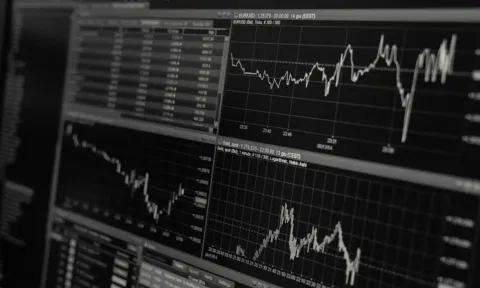 Global shares subdued after US tech earnings disappoint