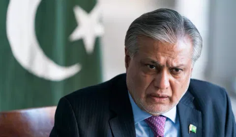  Ishaq Dar 