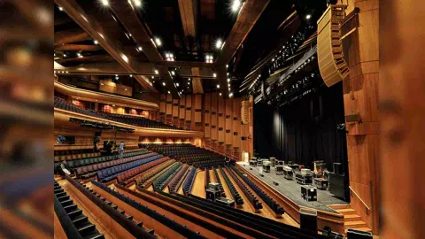 Barbican Theatre (Photo: Twitter)