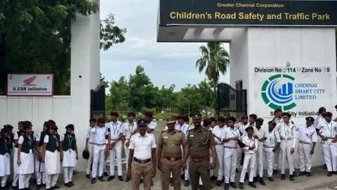 The RSP cadets are brought to the Traffic Park by buses and vans arranged by GCTP.