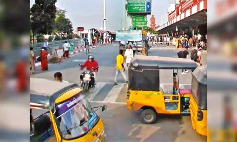 Traffic outside Central railway station