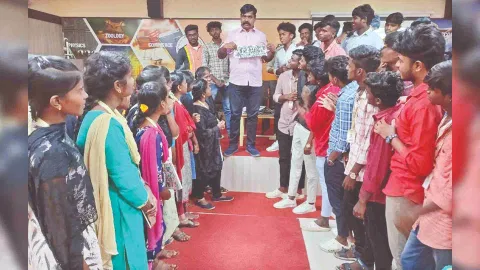 Students being exposed to Tamil Brahmi inscriptions at a programme in Kamaraj College in Thoothukudi