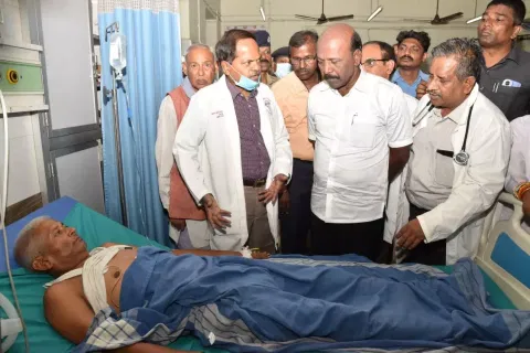Ma Subramanian visits the injured victim at RGH 