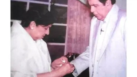 Dilip Kumar and Lata Mangeshkar (Photo/PTI) 