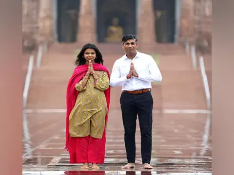 Rishi Sunak, wife Akshata Murty