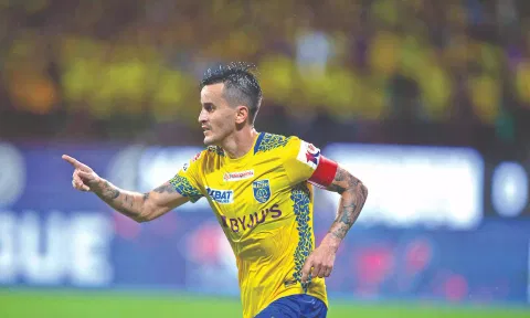 Adrian Luna