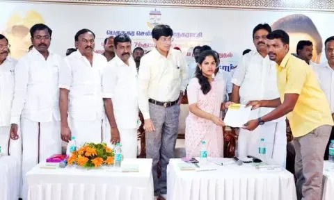 Mayor Priya received 474 petitions from the residents of Ambattur zone