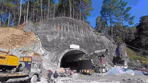 Construction tunnel in Uttarakhand's Uttarkashi 