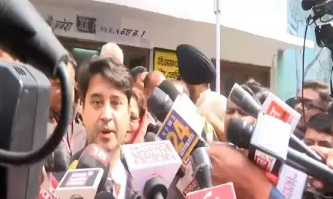 Union Minister Jyotiraditya Scindia 