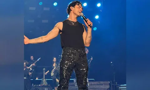 Joe Jonas 