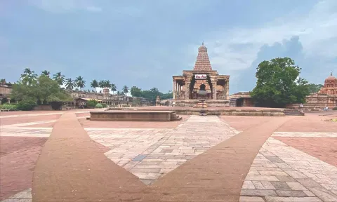 Premises of Big Temple which has never seen inundation.