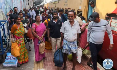 Stranded passengers at Srivaikuntam brought to safety to Chennai Egmore railway station in a special train (Image: Hemanathan M)