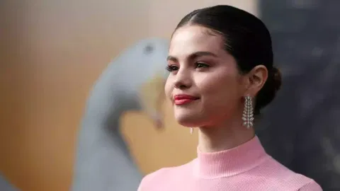  Selena Gomez 