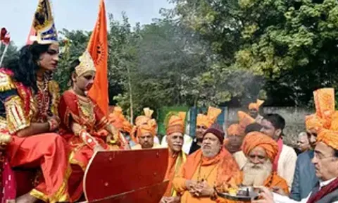 RSS volunteers take part in 'Shri Ram Vijay Dhwaj Yarta' ahead of the inauguration of Ayodhya's Ram Mandir, in Prayagraj (Reuters)
Read more at: https://www.deccanherald.com/india/uttar-pradesh/amid-chants-of-jai-shri-ram-ayodhya-rings-in-new-year-2830941