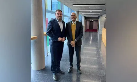 Indian envoy to Germany, Harish Parvathaneni with German MP Florian Hahn (ANI)
