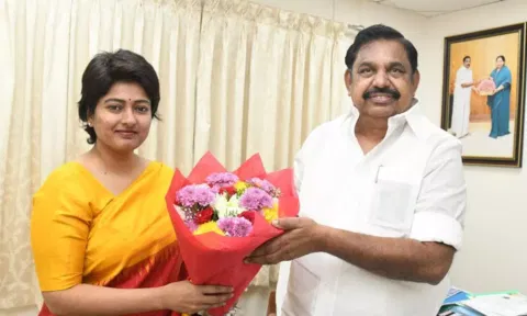 Gayathri Raghuraman and Edappadi K Palaniswami (Dailythanthi)