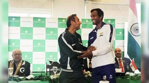 captain Zeeshan Ali (PTI)