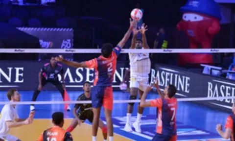 Match Session between Ahmedabad Defenders & Kolkata Thunderbolts (IANS)