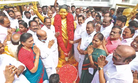 AIADMK cadre and leaders, led by general secretary Edappadi K Palaniswami pay floral tributes to former party supremo and CM J Jayalalithaa on her 76th birth anniversary in Chennai on Saturday