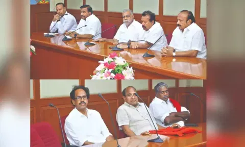 CPI members holding seat sharing talks with DMK team (top) led by TR Baalu at Anna Arivalayam (File photo)
https://www.dtnext.in/news/tamilnadu/2024-ls-polls-dmk-cpi-seat-sharing-talks-commence-765468