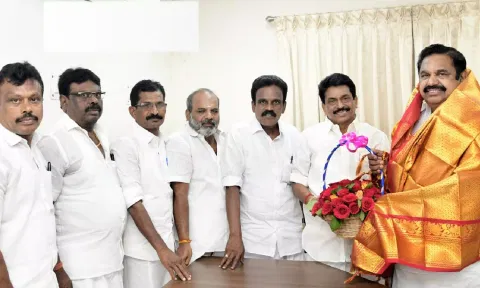 AIFB general secretary and former MLA P V Kathiravan called on AIADMK general secretary K Palaniswami to extend his support to AIADMK alliance