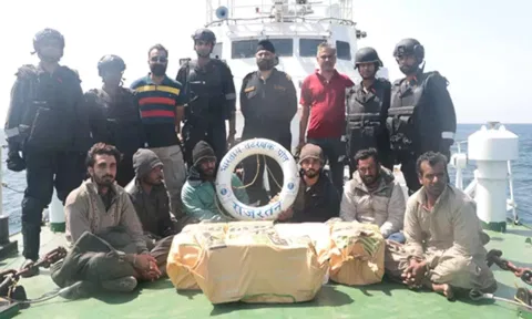 Pakistani boat with narcotics worth Rs 480 cr seized near Gujarat coast, six arrested