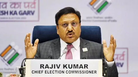  Chief Election Commissioner Rajiv Kumar