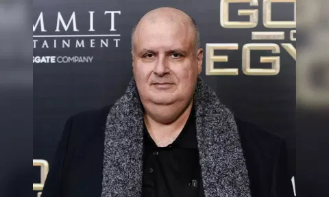  Alex Proyas (AP)
