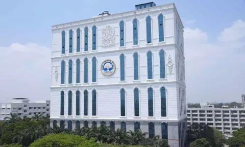  SRM Institute of Science and Technology 
